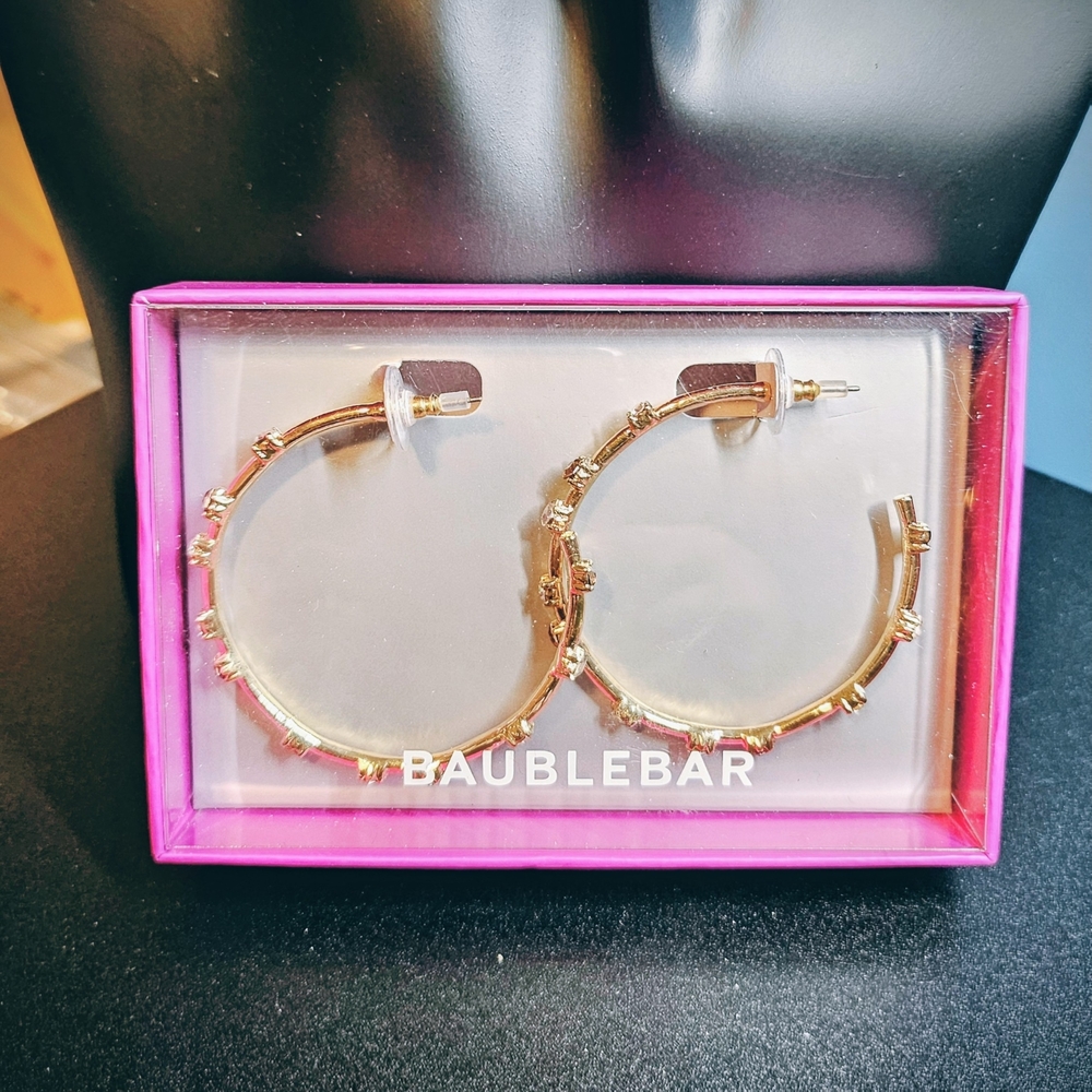 💯 BaubleBar Gold Crystal-Studded Hoop Earrings 💯 - Picture 2 of 4